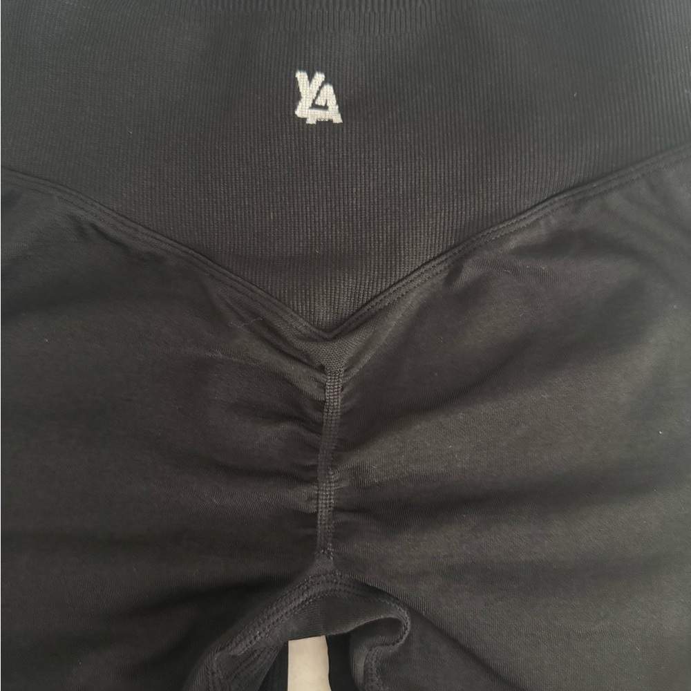 Youngla Legacy Black Leggings - image 4